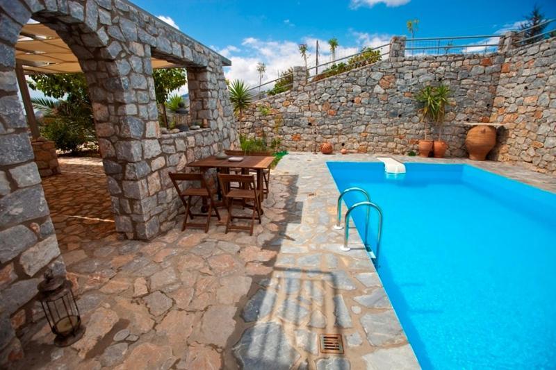 Aoritis Villas Lampini Room photo